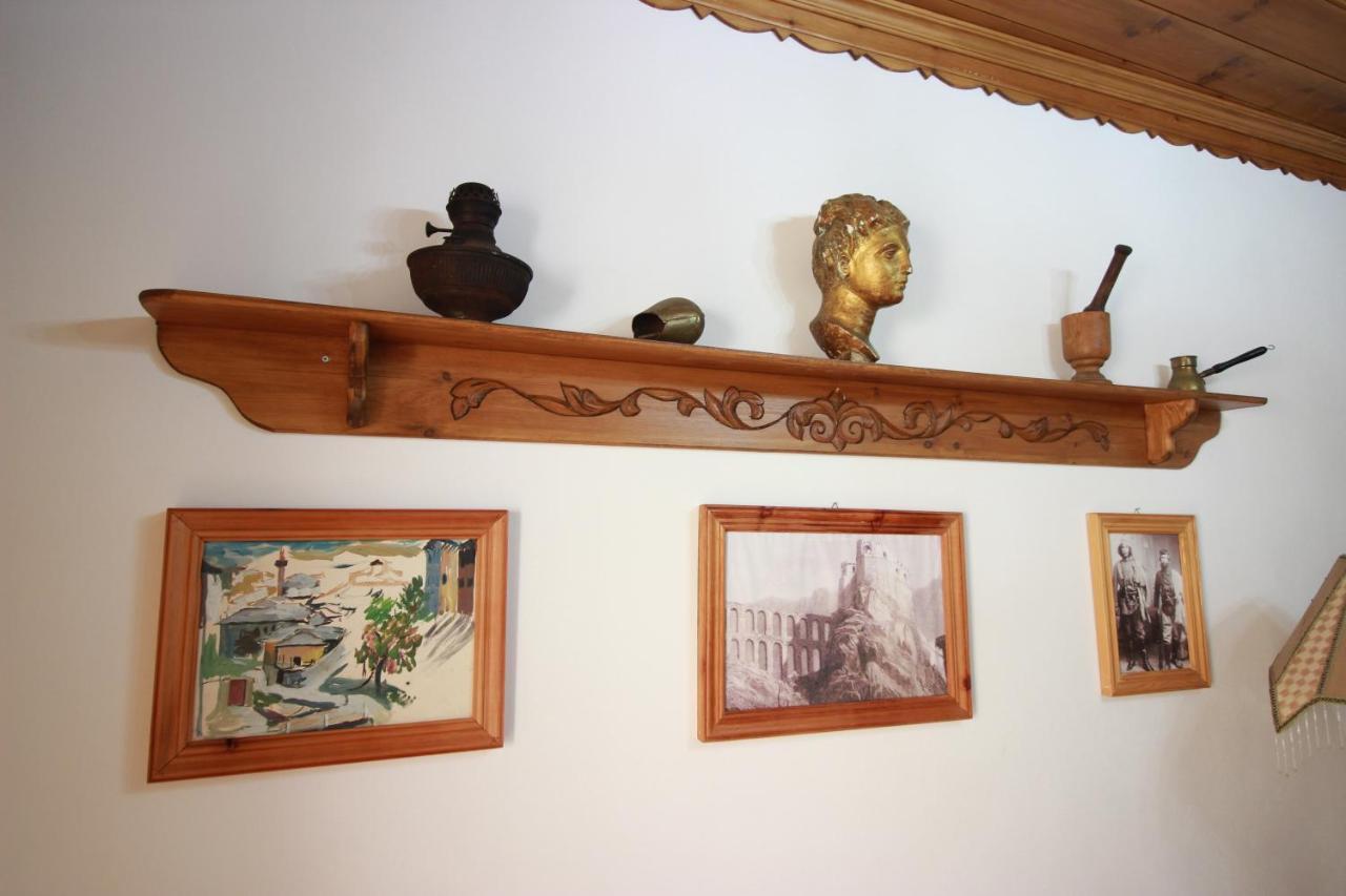 Grandma'S Home Gjirokaster Luaran gambar