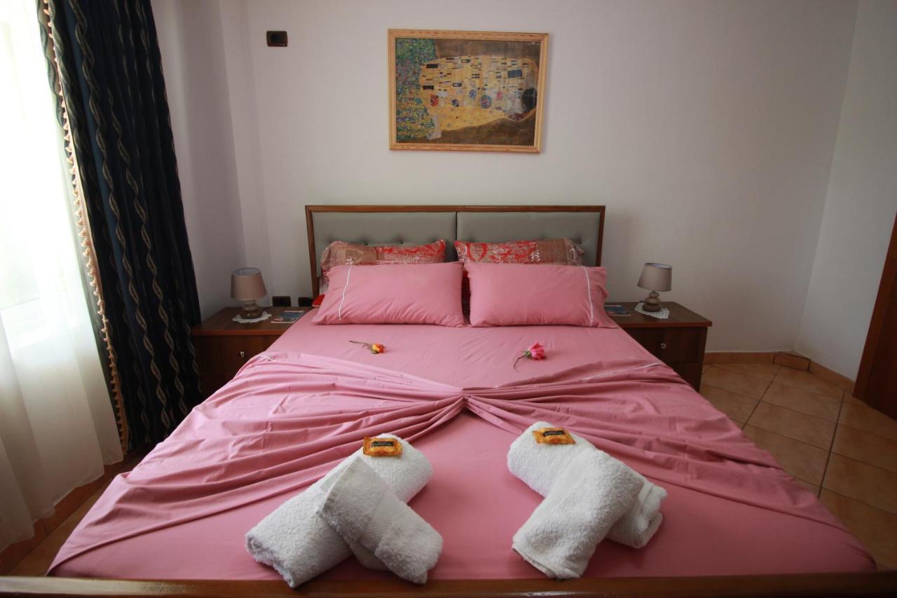 Grandma'S Home Gjirokaster Luaran gambar