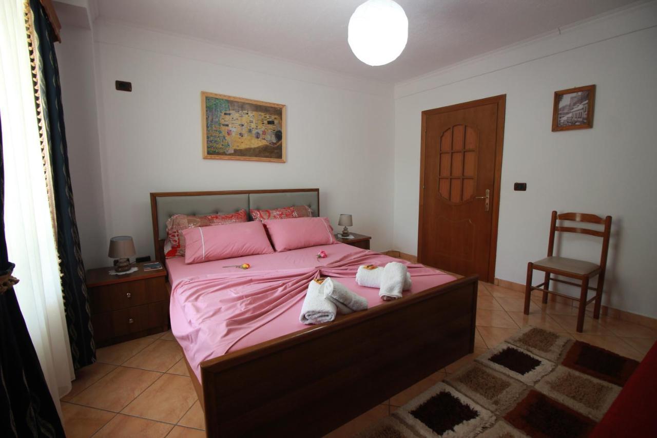 Grandma'S Home Gjirokaster Luaran gambar
