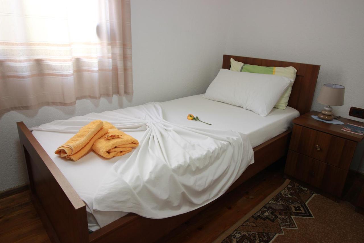 Grandma'S Home Gjirokaster Luaran gambar