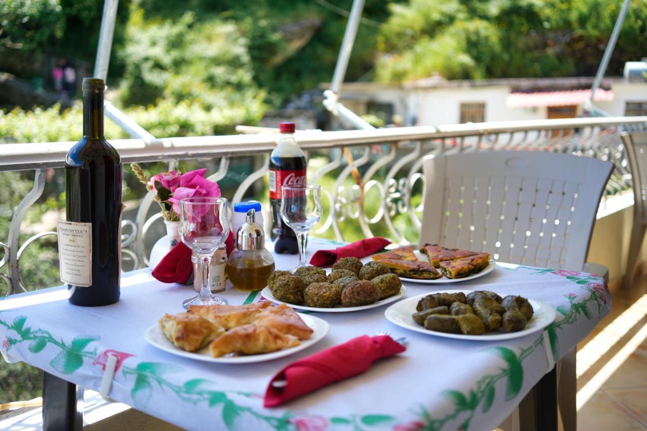 Grandma'S Home Gjirokaster Luaran gambar